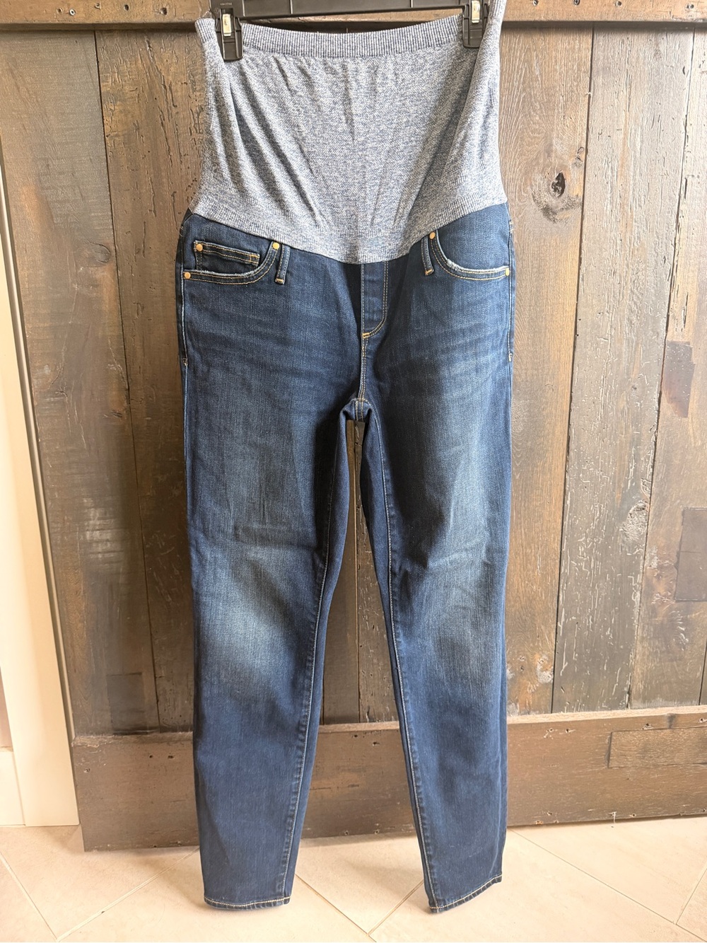 GAP Maternity Skinny Jeans in Dark Blue with Gray Waistband